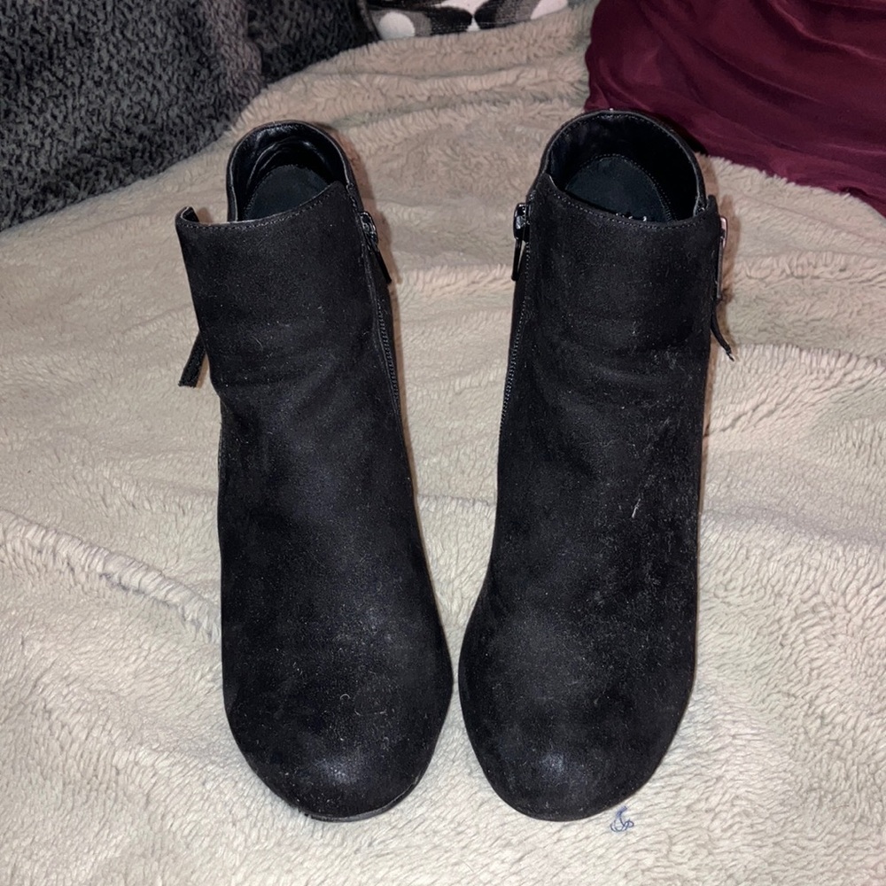 🧜‍♀️ Madden Girl Lesslie Heeled Ankle Boots, size 8.5